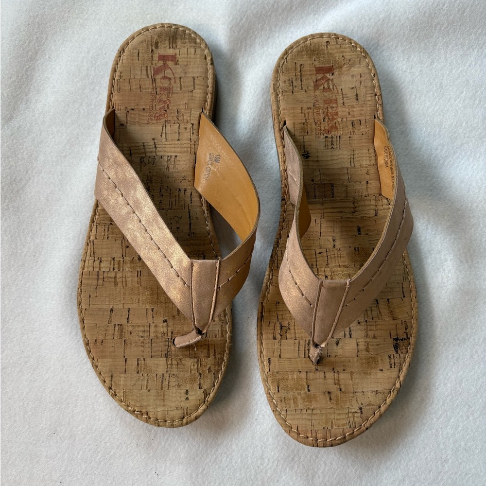KORKS Flip Flops  Womens Sz 10 Rose Gold Metallic Slip On Sandals